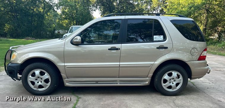 image for item DJ6275 2002 Mercedes Benz ML320  SUV