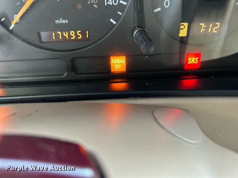 image for item DJ6275 2002 Mercedes Benz ML320  SUV