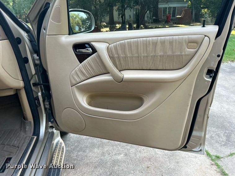 image for item DJ6275 2002 Mercedes Benz ML320  SUV