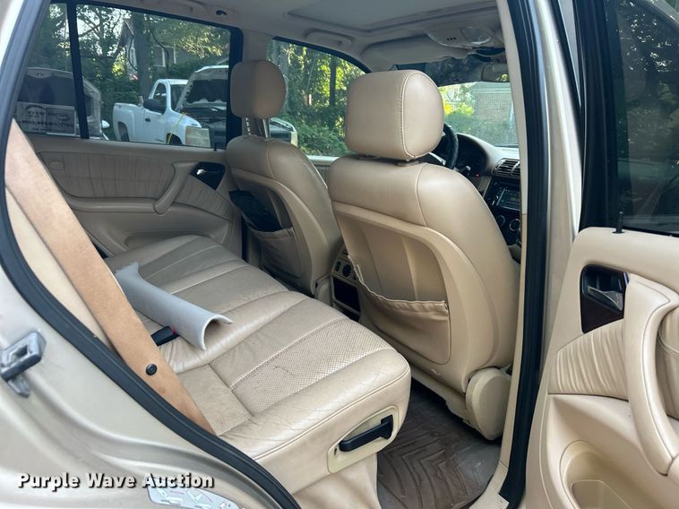 image for item DJ6275 2002 Mercedes Benz ML320  SUV