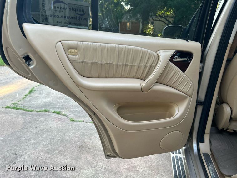 image for item DJ6275 2002 Mercedes Benz ML320  SUV