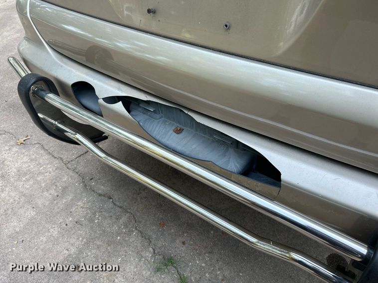 image for item DJ6275 2002 Mercedes Benz ML320  SUV