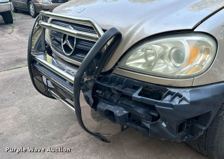 image for item DJ6275 2002 Mercedes Benz ML320  SUV