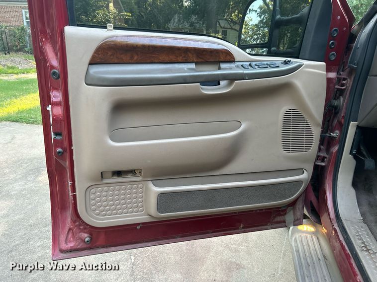 image for item DJ6276 2000 Ford Excursion  SUV