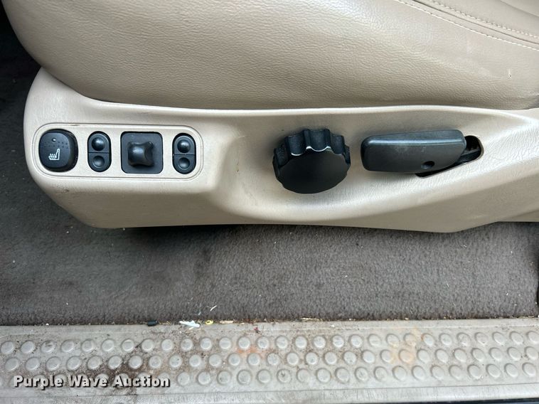 image for item DJ6276 2000 Ford Excursion  SUV