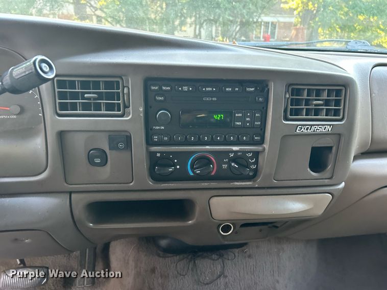 image for item DJ6276 2000 Ford Excursion  SUV