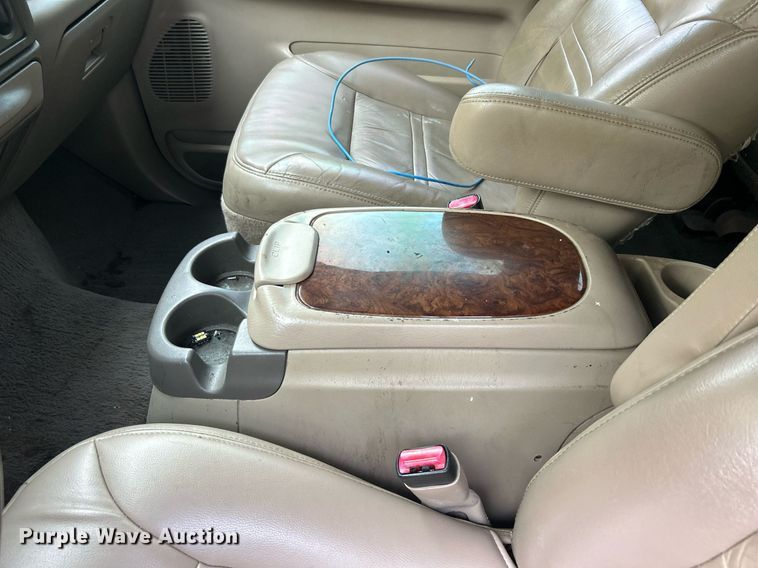 image for item DJ6276 2000 Ford Excursion  SUV