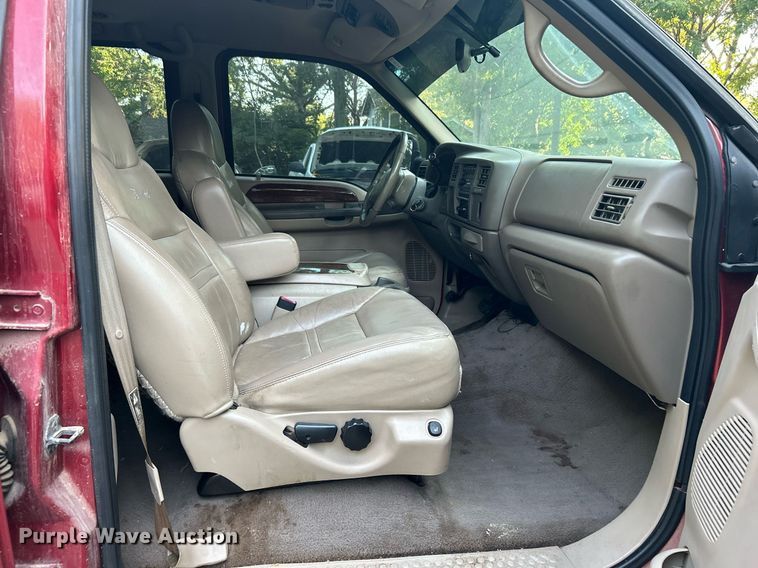 image for item DJ6276 2000 Ford Excursion  SUV