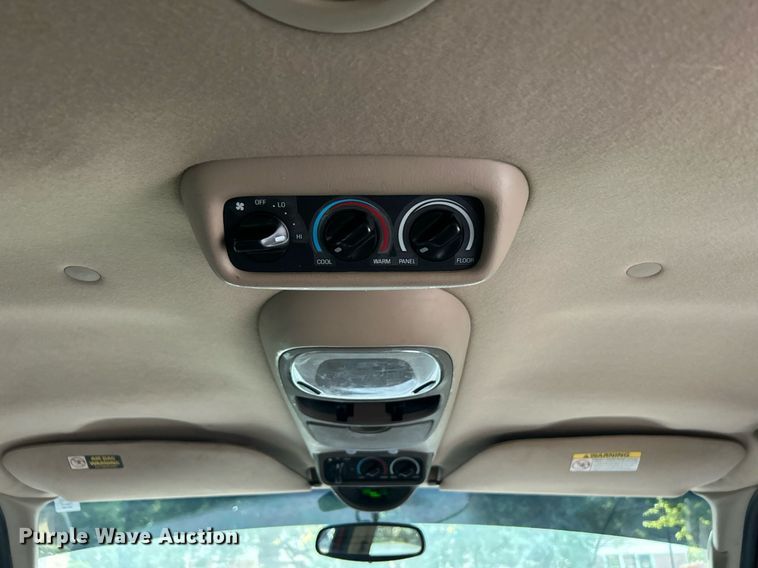 image for item DJ6276 2000 Ford Excursion  SUV