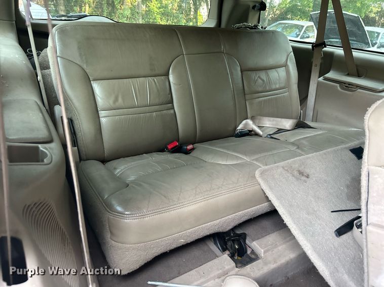 image for item DJ6276 2000 Ford Excursion  SUV