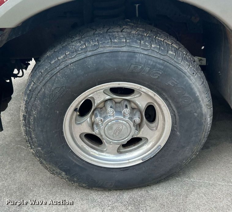 image for item DJ6276 2000 Ford Excursion  SUV