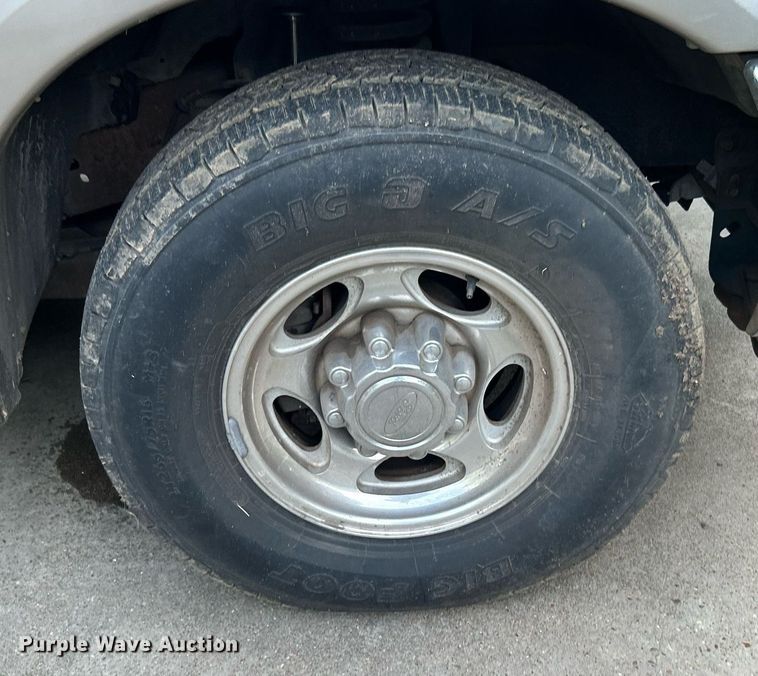 image for item DJ6276 2000 Ford Excursion  SUV