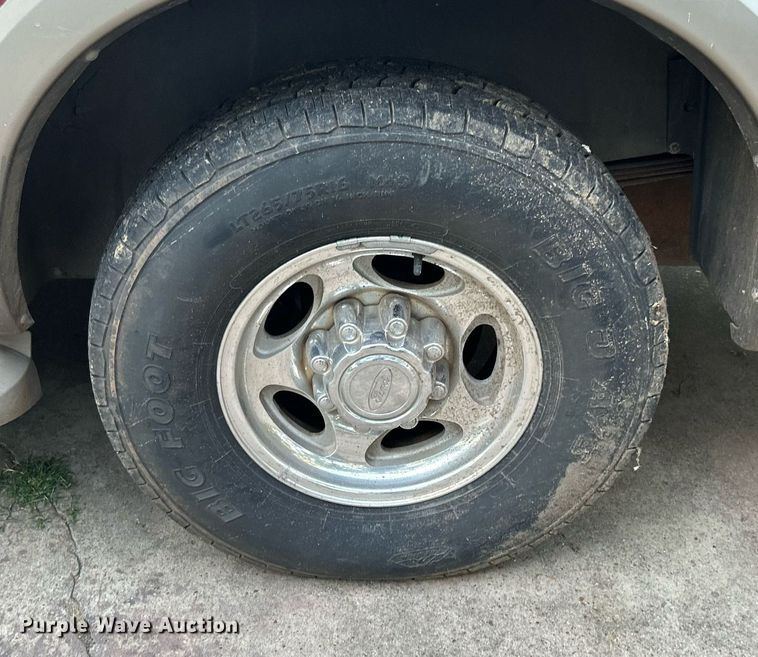 image for item DJ6276 2000 Ford Excursion  SUV