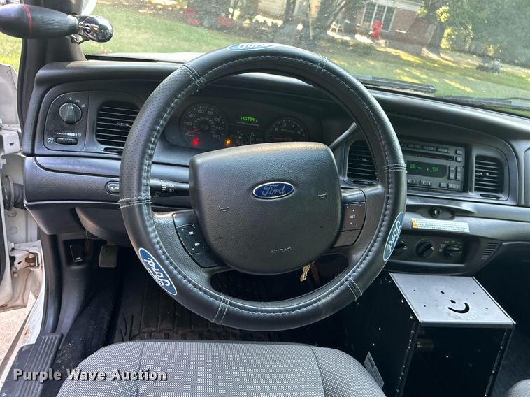 image for item DJ6277 2011 Ford Crown Victoria Police Interceptor
