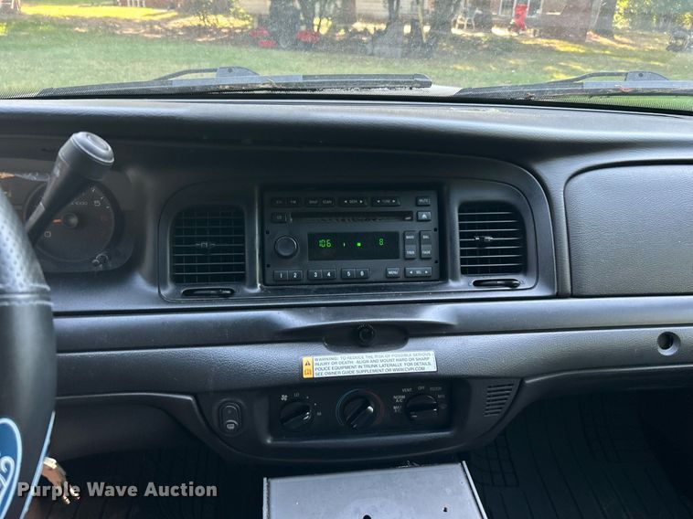 image for item DJ6277 2011 Ford Crown Victoria Police Interceptor