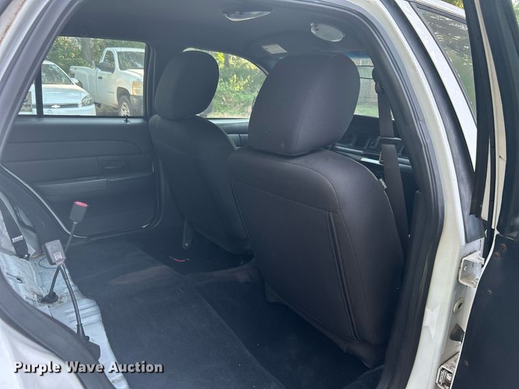 image for item DJ6277 2011 Ford Crown Victoria Police Interceptor