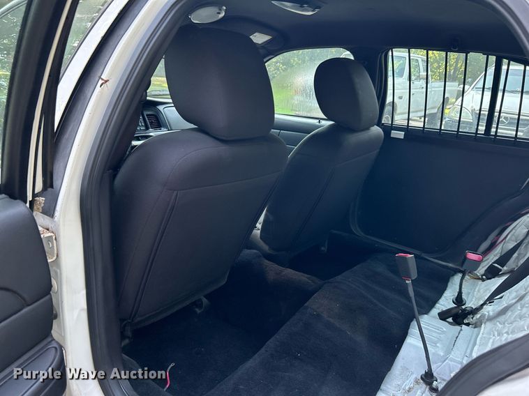 image for item DJ6277 2011 Ford Crown Victoria Police Interceptor