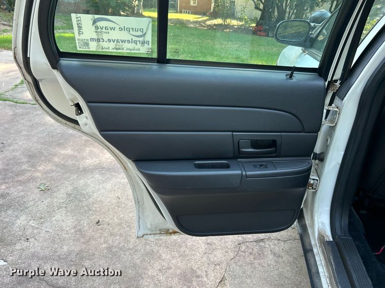 image for item DJ6277 2011 Ford Crown Victoria Police Interceptor