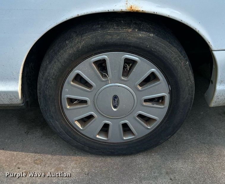 image for item DJ6277 2011 Ford Crown Victoria Police Interceptor