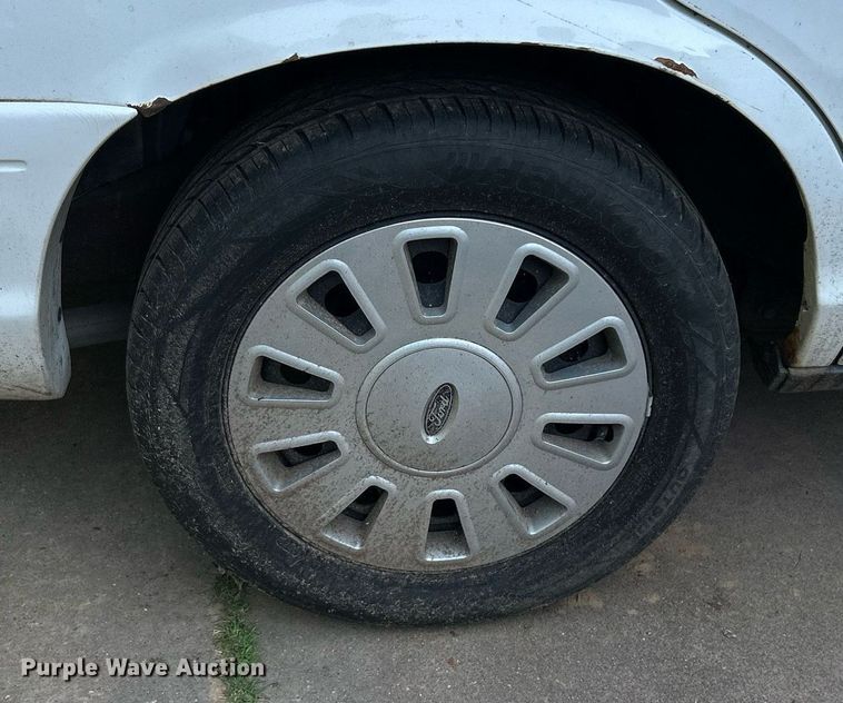 image for item DJ6277 2011 Ford Crown Victoria Police Interceptor