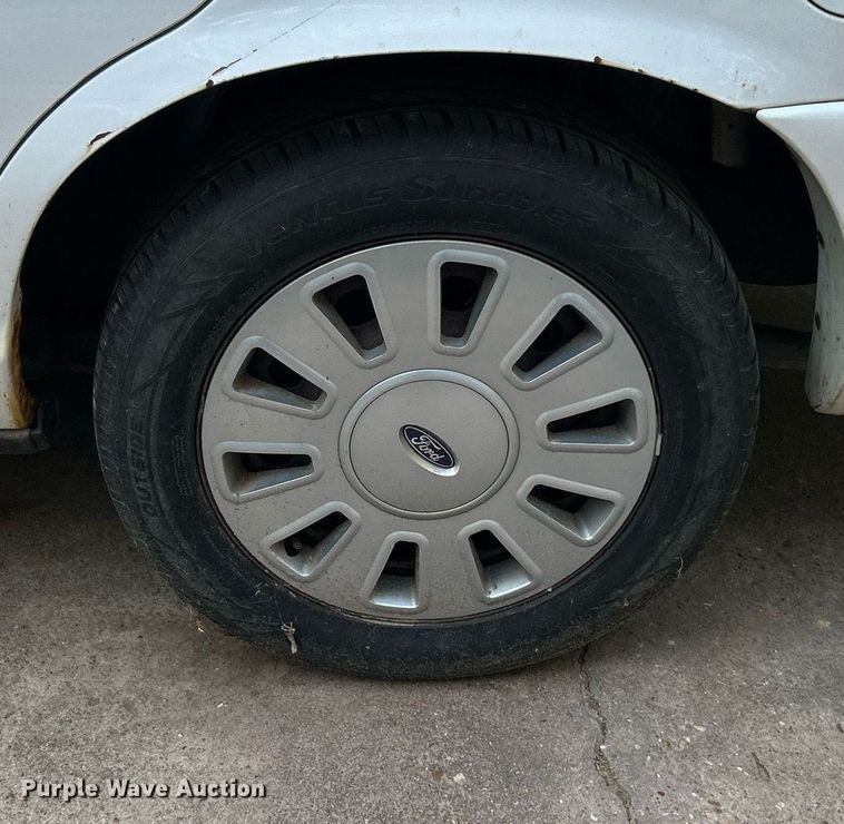 image for item DJ6277 2011 Ford Crown Victoria Police Interceptor