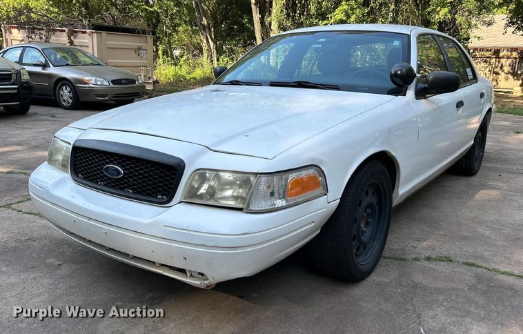 image for item DJ6278 2004 Ford Crown Victoria Police Interceptor