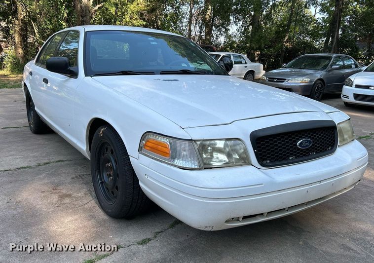 image for item DJ6278 2004 Ford Crown Victoria Police Interceptor