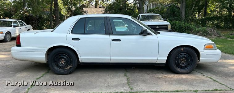 image for item DJ6278 2004 Ford Crown Victoria Police Interceptor