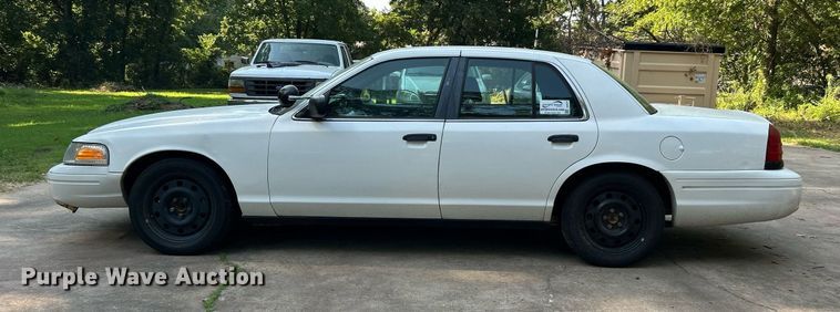 image for item DJ6278 2004 Ford Crown Victoria Police Interceptor
