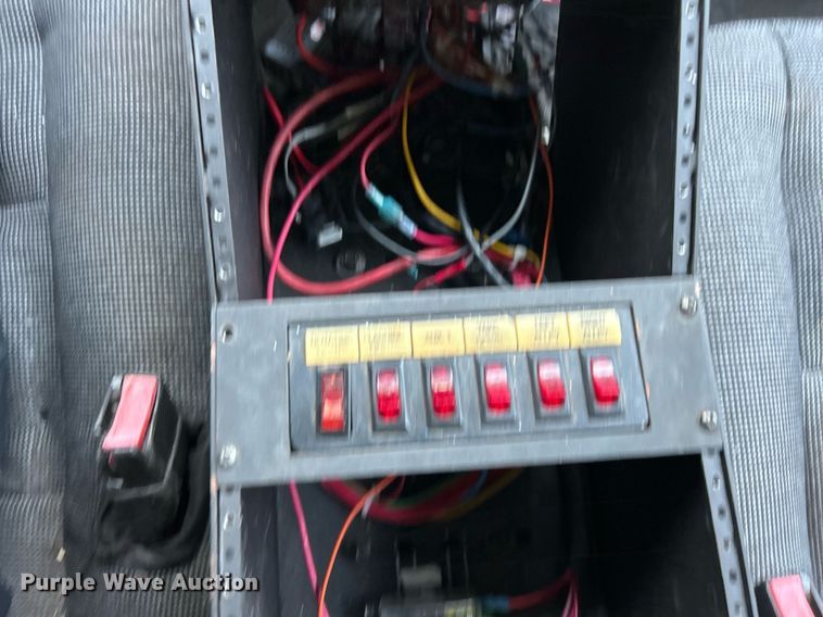 image for item DJ6278 2004 Ford Crown Victoria Police Interceptor