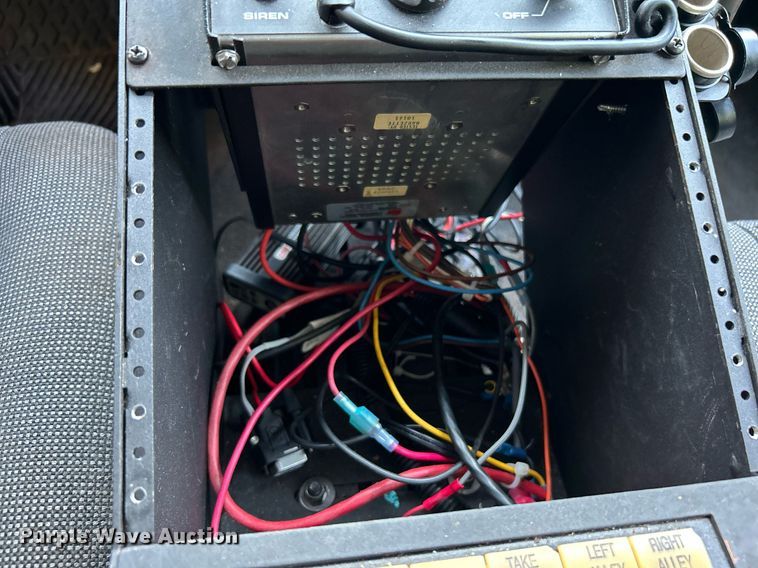 image for item DJ6278 2004 Ford Crown Victoria Police Interceptor