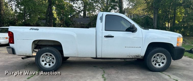 image for item DJ6281 2007 Chevrolet Silverado 1500  pickup truck