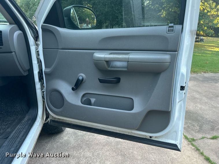 image for item DJ6281 2007 Chevrolet Silverado 1500  pickup truck