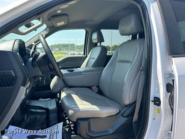 image for item DJ6282 2019 Ford F150 XL  SuperCrew pickup truck