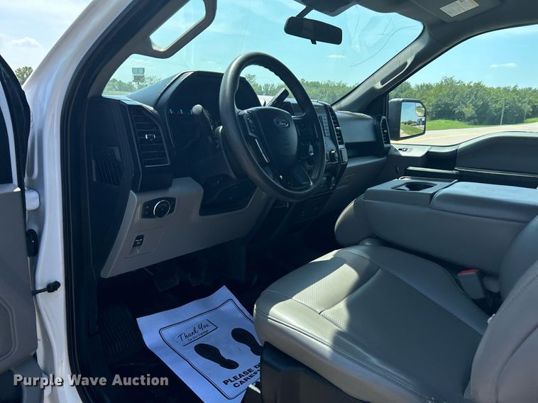 image for item DJ6282 2019 Ford F150 XL  SuperCrew pickup truck