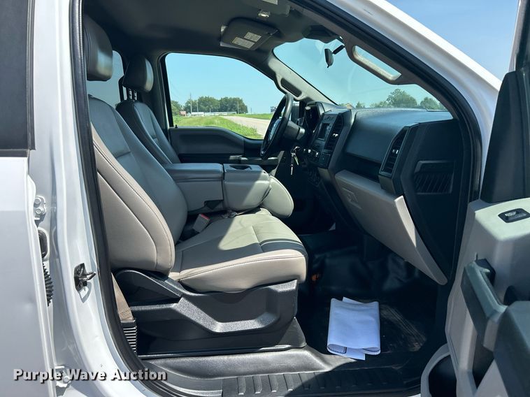 image for item DJ6282 2019 Ford F150 XL  SuperCrew pickup truck