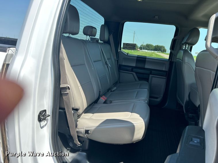 image for item DJ6282 2019 Ford F150 XL  SuperCrew pickup truck