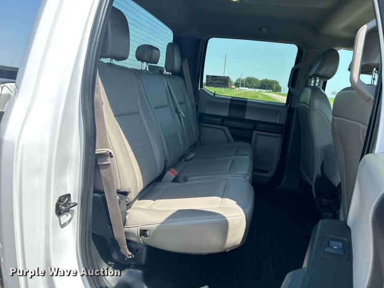 image for item DJ6282 2019 Ford F150 XL  SuperCrew pickup truck