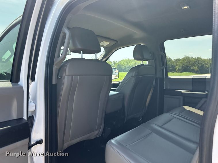 image for item DJ6282 2019 Ford F150 XL  SuperCrew pickup truck