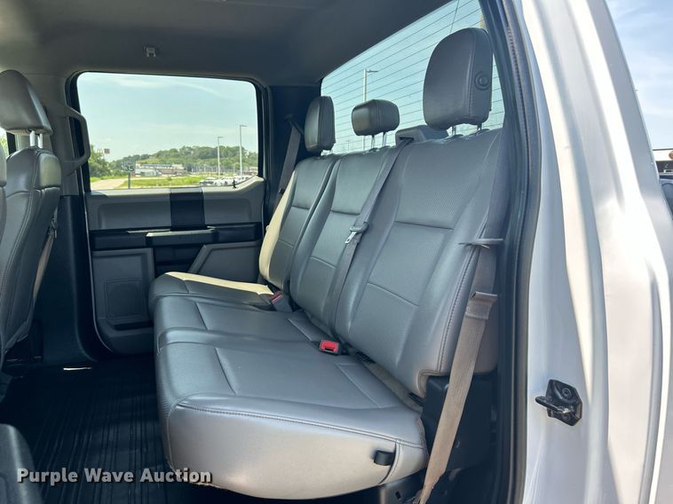 image for item DJ6282 2019 Ford F150 XL  SuperCrew pickup truck