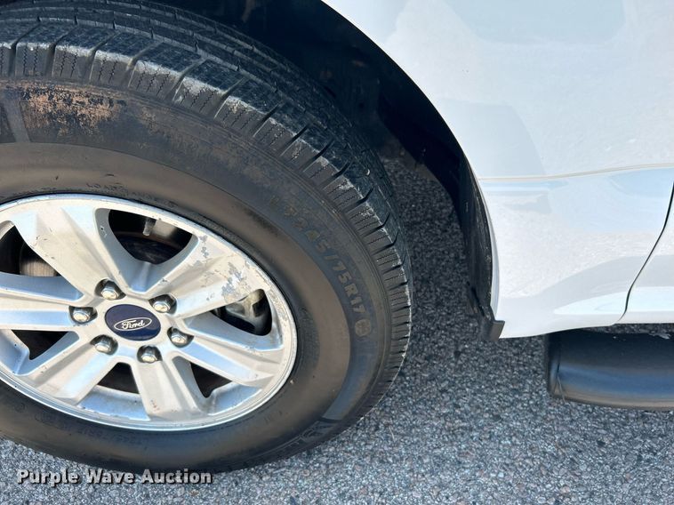 image for item DJ6282 2019 Ford F150 XL  SuperCrew pickup truck