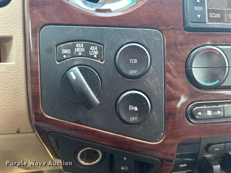 image for item DJ6285 2008 Ford F250 Super Duty Lariat King Ranch  Crew Cab pickup truck