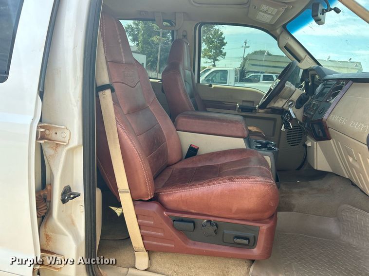 image for item DJ6285 2008 Ford F250 Super Duty Lariat King Ranch  Crew Cab pickup truck