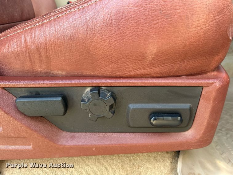 image for item DJ6285 2008 Ford F250 Super Duty Lariat King Ranch  Crew Cab pickup truck