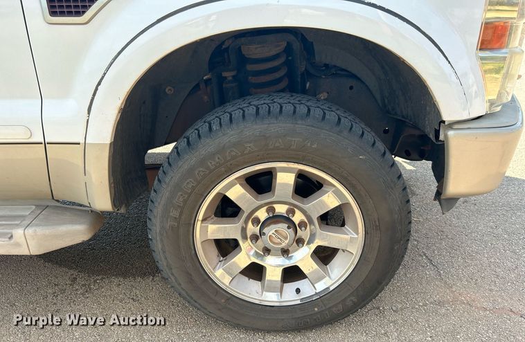 image for item DJ6285 2008 Ford F250 Super Duty Lariat King Ranch  Crew Cab pickup truck