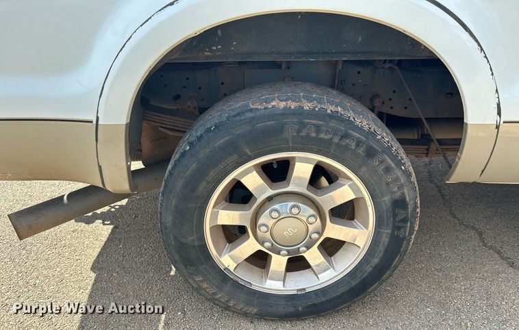 image for item DJ6285 2008 Ford F250 Super Duty Lariat King Ranch  Crew Cab pickup truck