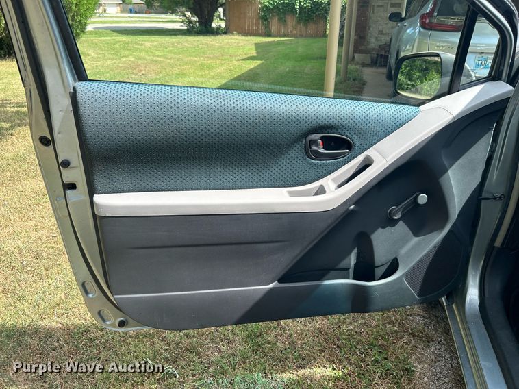 image for item DJ6287 2007 Toyota Yaris