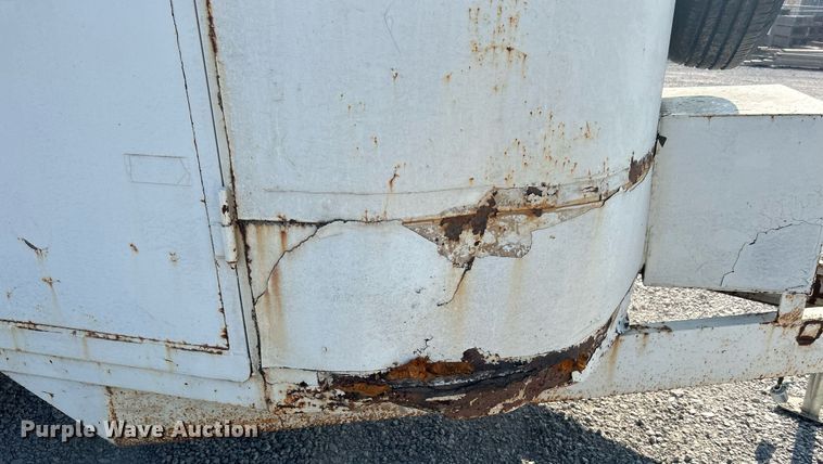 image for item DJ6290 1994 CM  enclosed cargo trailer