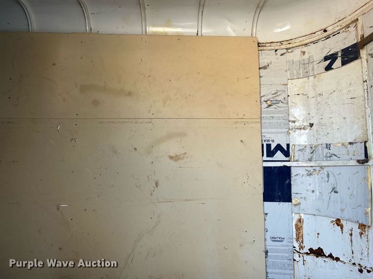 image for item DJ6290 1994 CM  enclosed cargo trailer