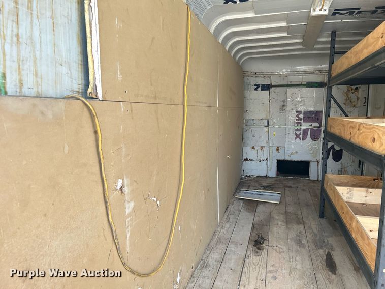 image for item DJ6290 1994 CM  enclosed cargo trailer